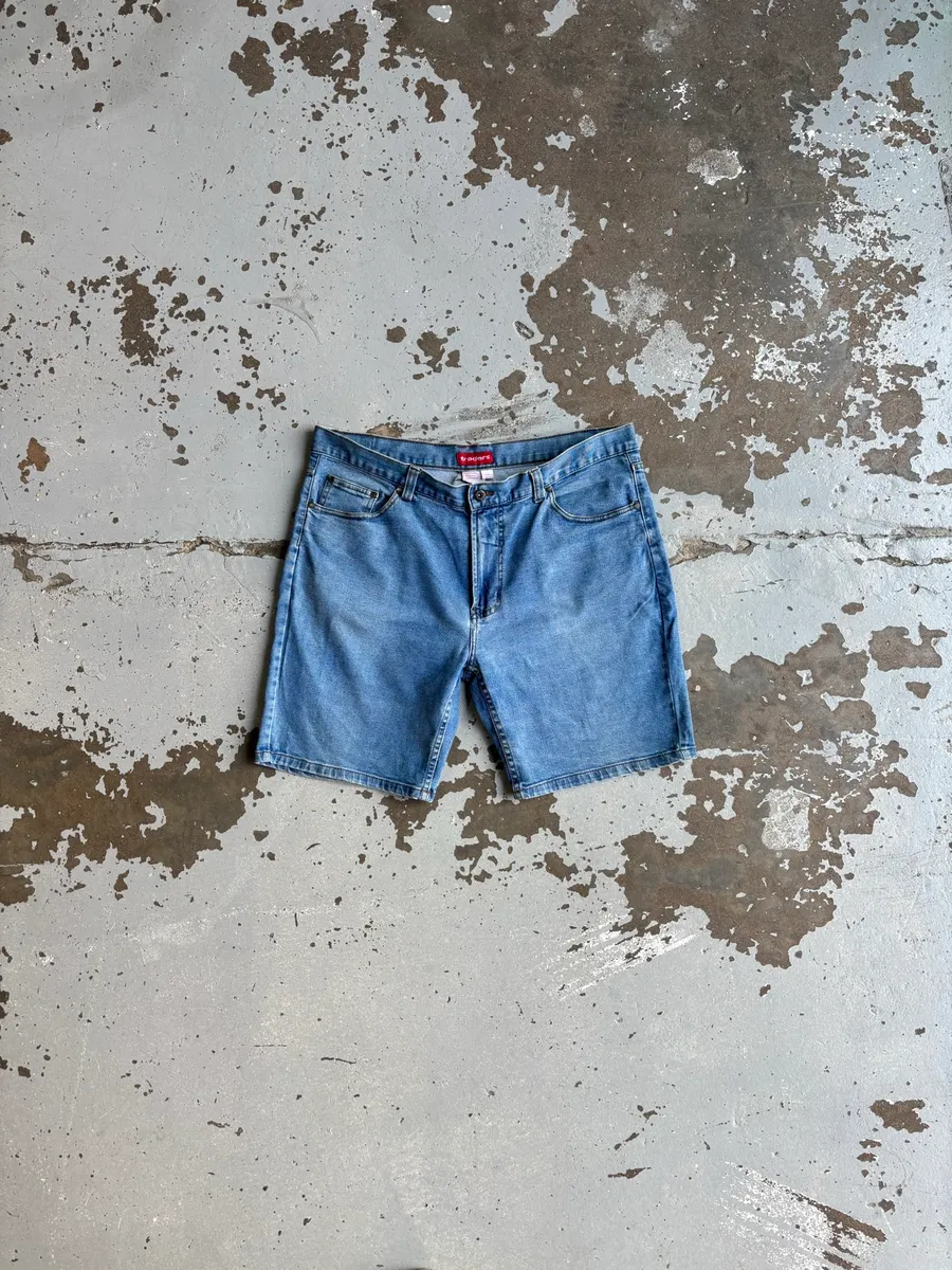 Light Vintage Wash Traders Relaxed Cut Denim Shorts - 102 (Extra Large)