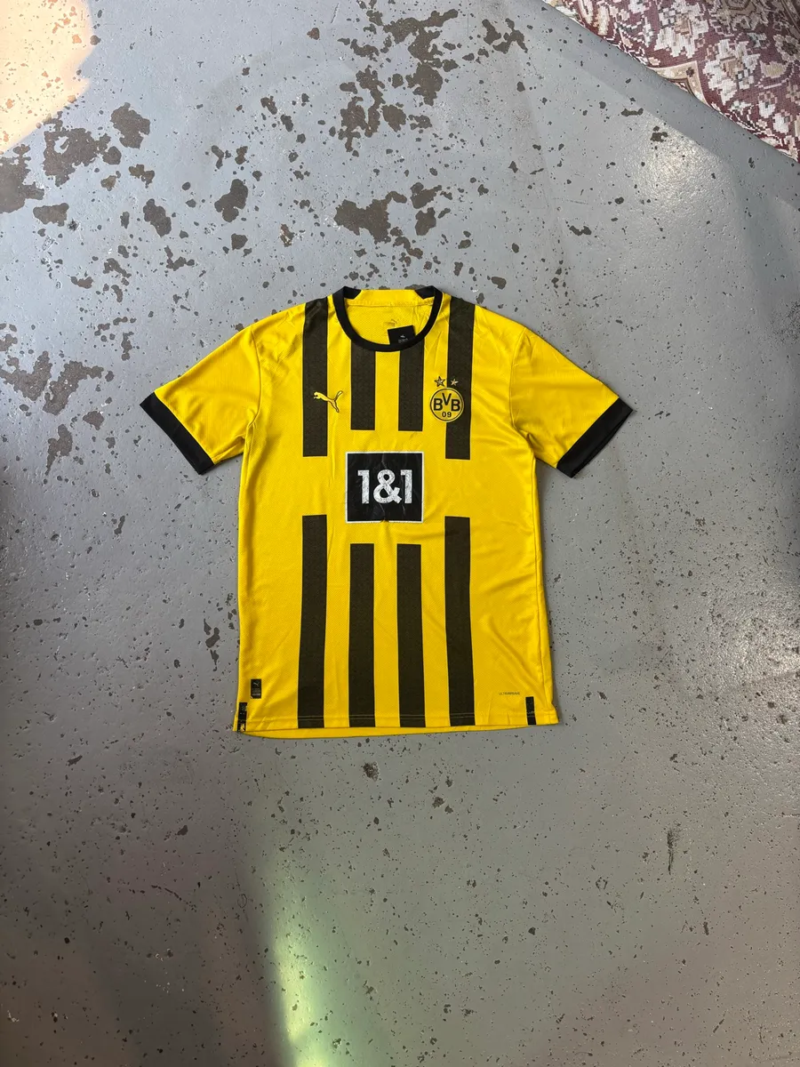 Yellow Puma Borussia Dortmund 2022/23 Home Jersey - Extra Large