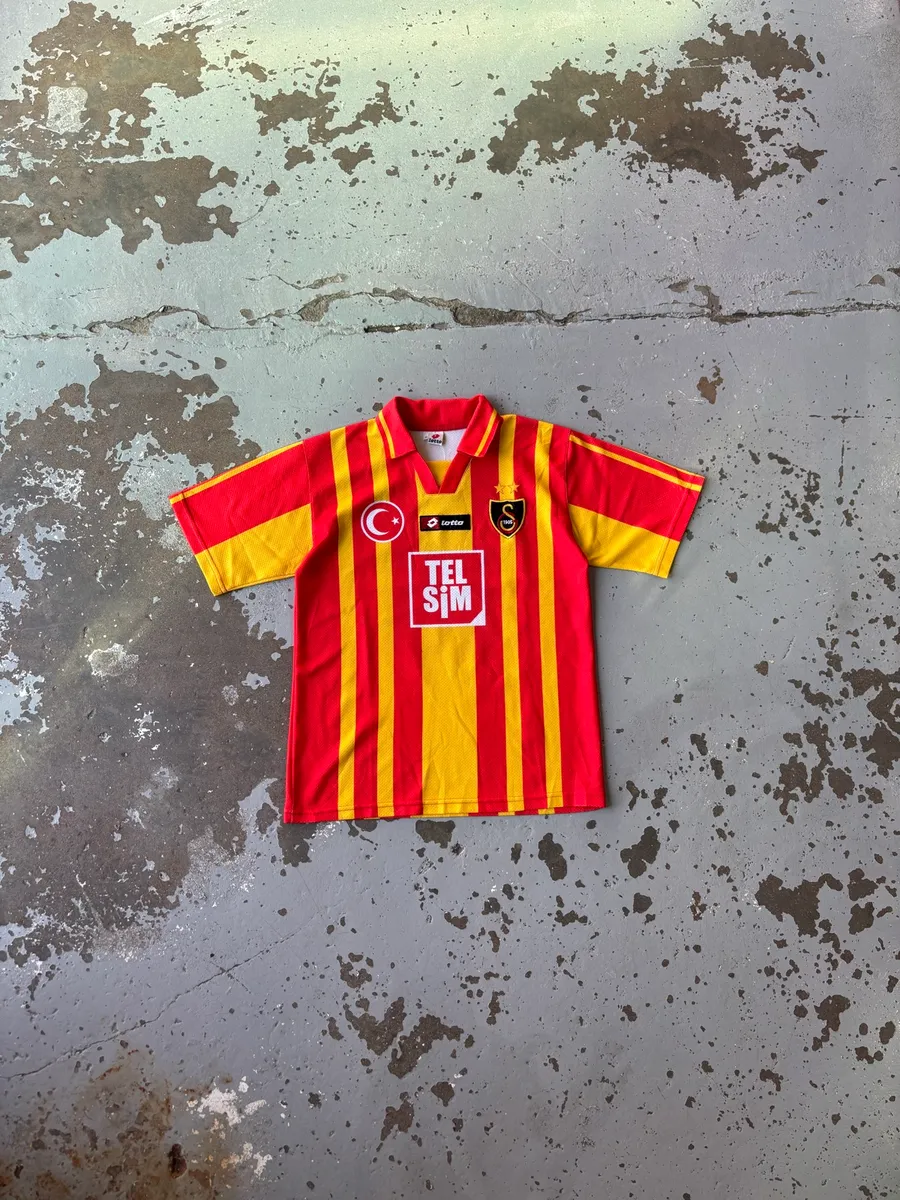 Retro Lotto 00/01 Galatasaray Home Football Shirt - Medium