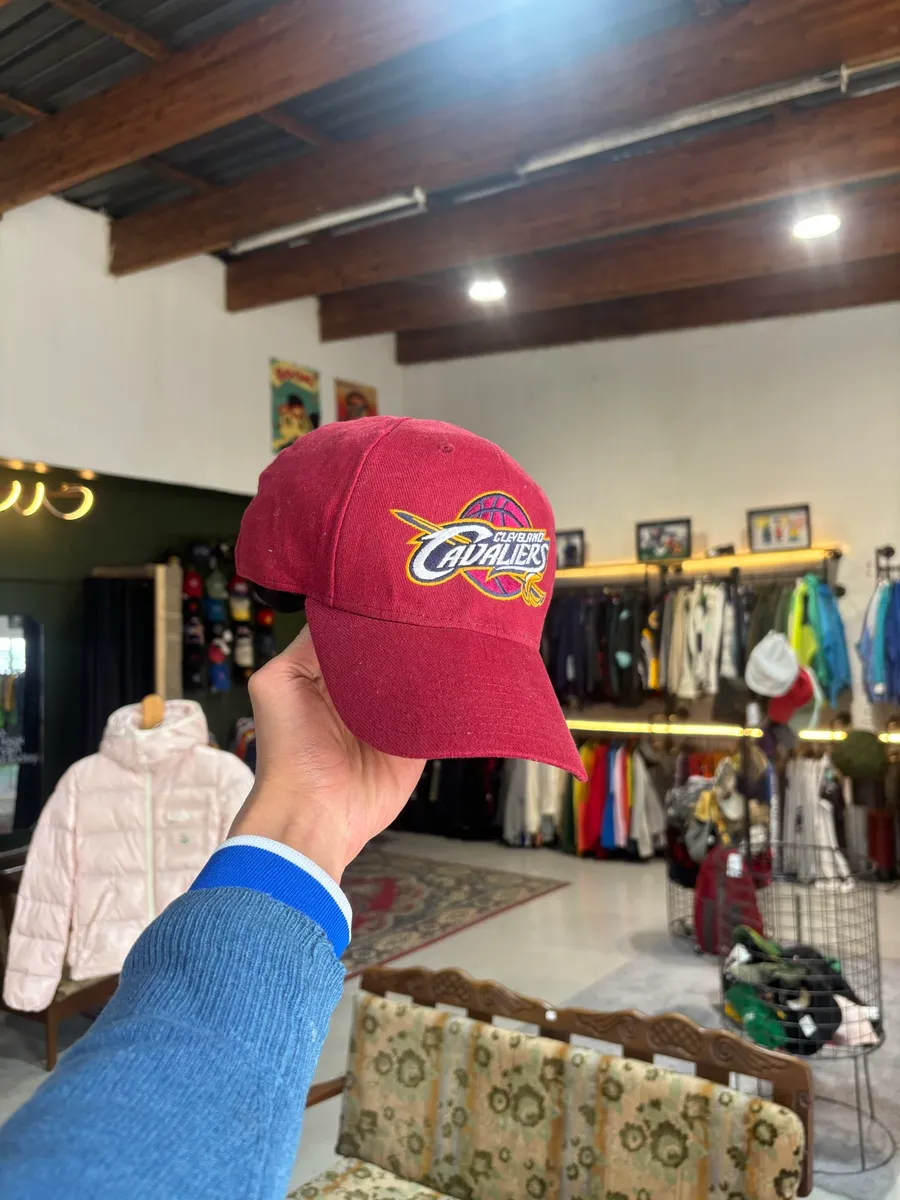 Vintage Adidas Cleveland Cavaliers Structured Flex-Fitted Baseball Cap - Large/Extra Large