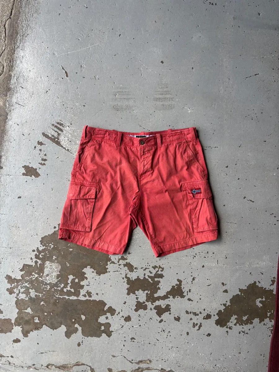 Red Napapijri Geographic Noto 2 Cargo Shorts - Extra Large(38)